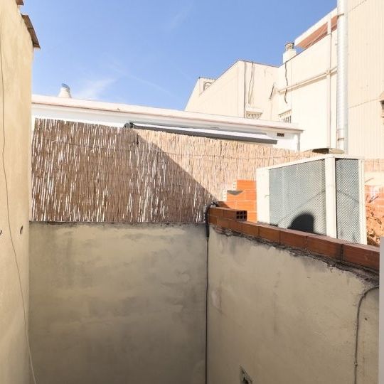 barcelona, Catalonia 08037 - Photo 1