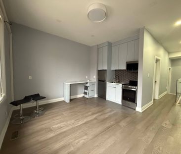 For Lease - 11 Baden Street, Toronto, Ontario - Photo 5