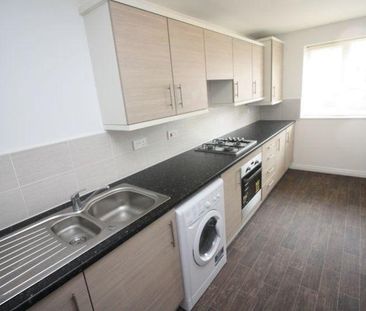 4 bedroom terraced house to rent - Photo 4