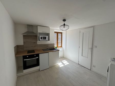 Location Appartement 2 pièces 50m² MONTMORILLON 86500 - Photo 3