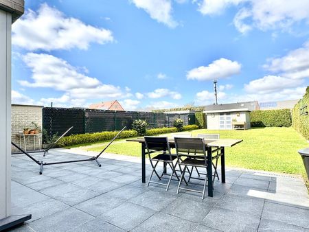 Moderne woning met 3 slks, grote tuin, garage en oprit in rustige buurt. - Foto 5
