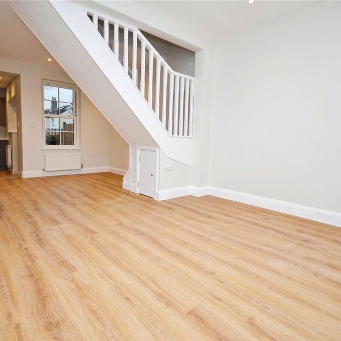 2 bedroom terraced house to rent - Photo 1
