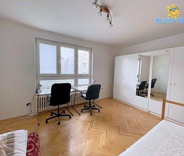 Pronájem bytu pokoj 24 m2 - Photo 2