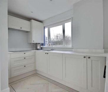 St. Helena Way, Portchester, PO16 - Photo 3