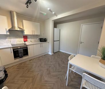 1 bedroom in a house share to rent - Photo 4