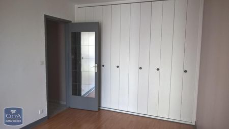 Location Appartement 2 pièces 45m² ST ETIENNE 42000 - Photo 5