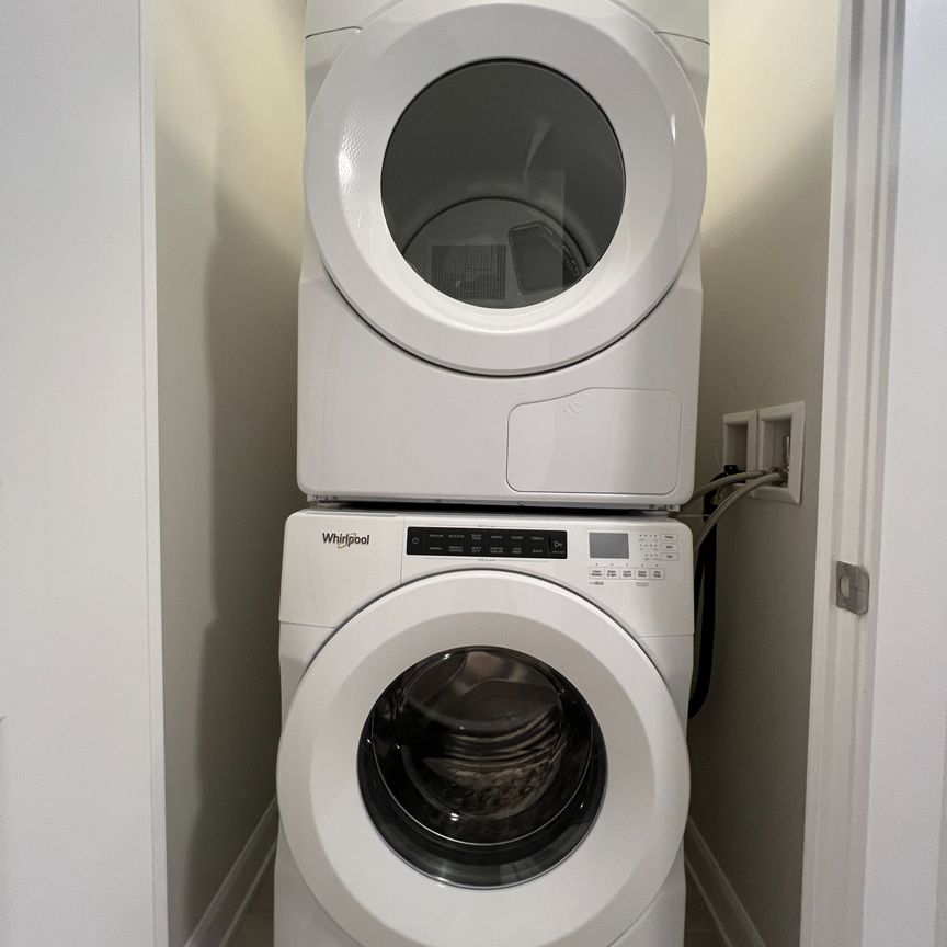 For Lease - 3220 William Coltson Avenue Unit# 1603, Oakville, Ontario - Photo 1