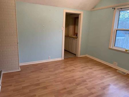 For Lease - 29 St Andrew Street Unit# 2, London North, Ontario - Photo 3