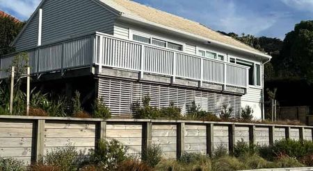 Modern two bedroom home with a large outdoor area - Photo 2