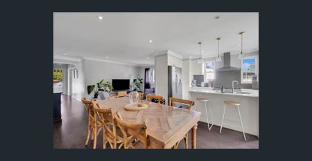 INSPECT: Wednesday 12th November, 2.30pm to 2.45pm - Photo 3