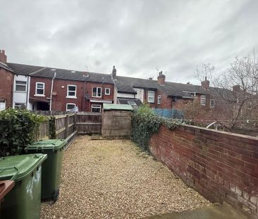 2 bedroom terraced house to rent - Photo 5