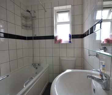 Reeves Avenue, Kingsbury, London, NW9 8LN - Photo 3