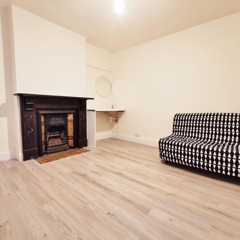 House share to rent - Photo 1