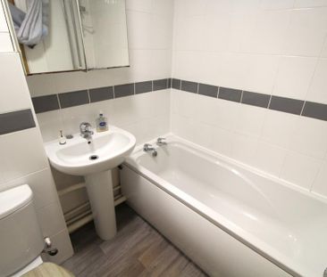 2 bedroom terraced house to rent - Photo 5