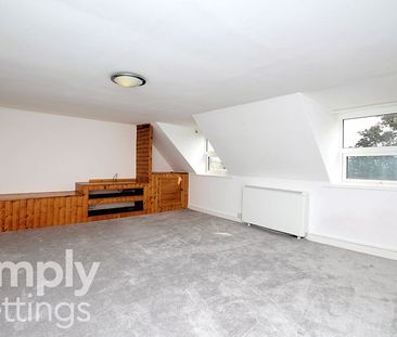 3 Bed property for rent - Photo 2