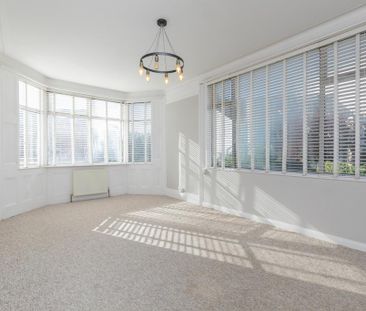 3 bedroom flat to rent - Photo 1