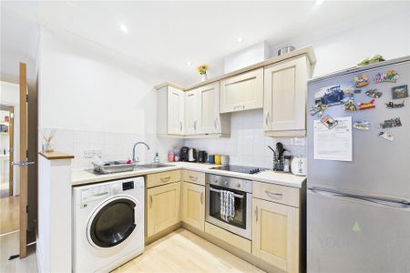 2 bedroom penthouse to rent - Photo 5