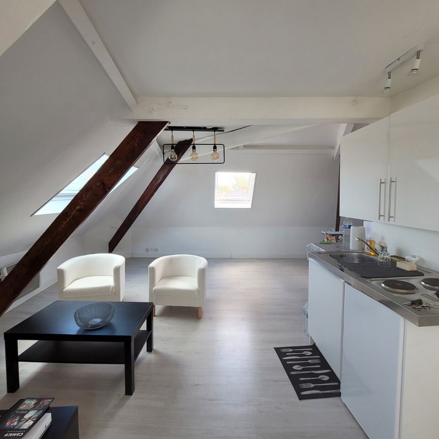 Location Appartement 1 pièce 27m² LILLE 59800 - Photo 1