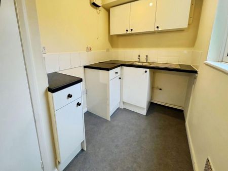 1 bedroom detached house to rent - Photo 4