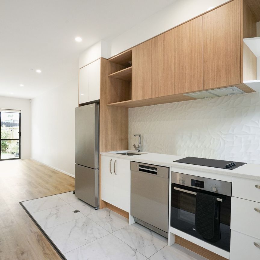 Modern Corner Townhouse - Photo 1