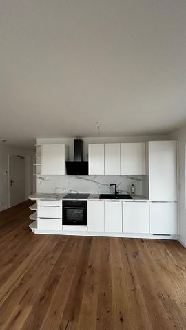 <h1 class="md:text-xl md:leading-6 mt-4 md:mt-10 lg:mb-6 mb-3 text-primary-500 font-semibold text-base leading-5"> Wohnung in Frankfurt am Main (Oberrad) </h1> - Photo 3
