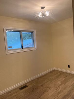 For Lease - 1090 Winterhalt Avenue, Cambridge, Ontario - Photo 1