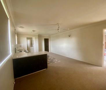 WEST TAMWORTH - Private One Bedroom Unit - Photo 2