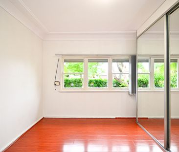 Family Home - Photo 4