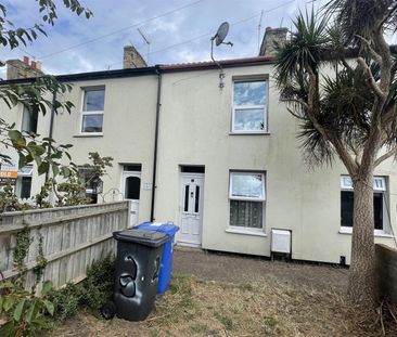 Bevan Street West, Lowestoft - Photo 1