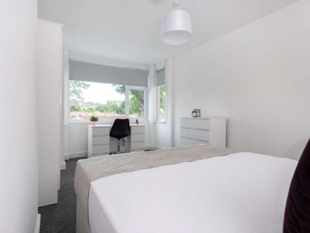 Southmead Road, Southmead - Photo 5