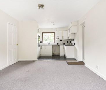 6 bedroom bungalow to rent - Photo 4