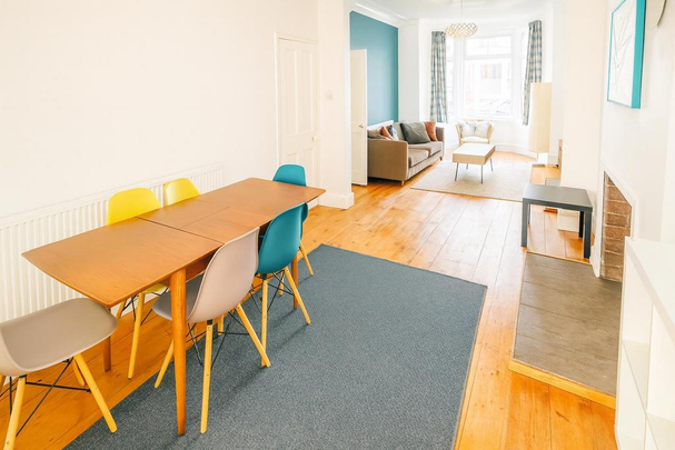 2 bedroom terraced house to rent - Photo 1