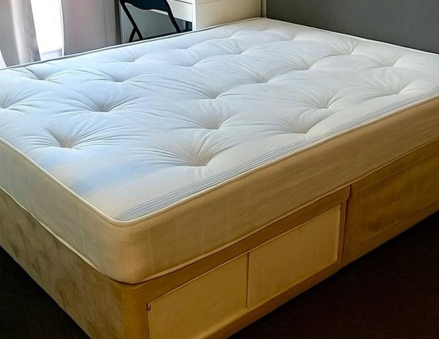 Room in a Shared House, Carisbrooke Road, B17 - Photo 1