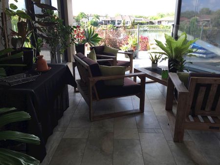 Helensvale - Photo 3