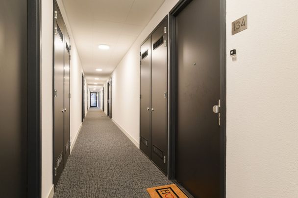 Te huur: Schipholweg 330 - Foto 1