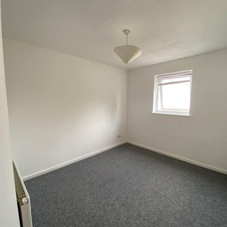 4 bedroom house to rent - Photo 1