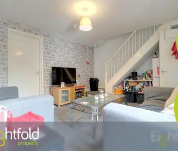 6 bedroom terraced house to rent - Photo 2