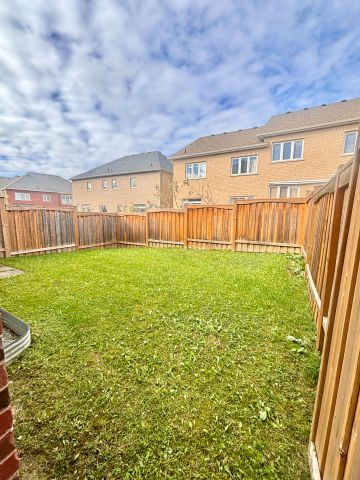 For Lease - 12 Hua Du Avenue, Markham, Ontario - Photo 2