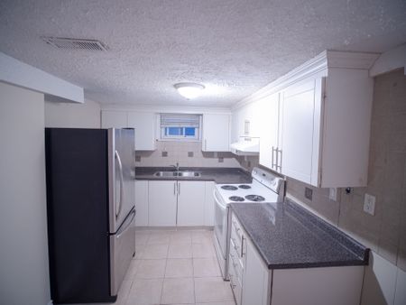For Lease - 56 Corby Crescent Unit# Lower, Brampton, Ontario - Photo 3