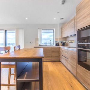 3 bedroom apartment to rent - Photo 3