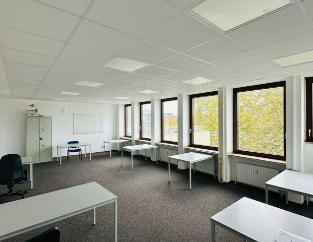 *PROVISIONSFREI* ca. 244 m² Bürofläche mit ca. 101 m² Dachterrasse, Nähe Kaiserviertel zu vermieten! - Photo 1