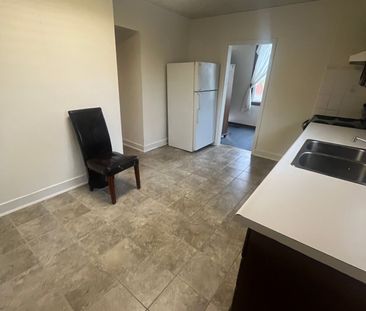 For Lease - 32 Lakeview Drive Unit# 2, Hamilton, Ontario - Photo 3