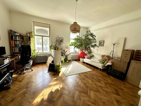 Provisionsfrei – Wunderschöne Altbauwohnung mit zwei Zimmer und einer extra Küche in absoluter Bestlage in St. Leonhard - Photo 2