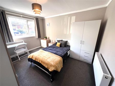 1 bedroom in a house share to rent - Photo 4