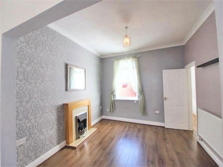 3 bed terraced house to rent in TS17 - Photo 2