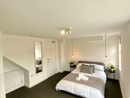 Amington Road Unit 4 - Photo 5