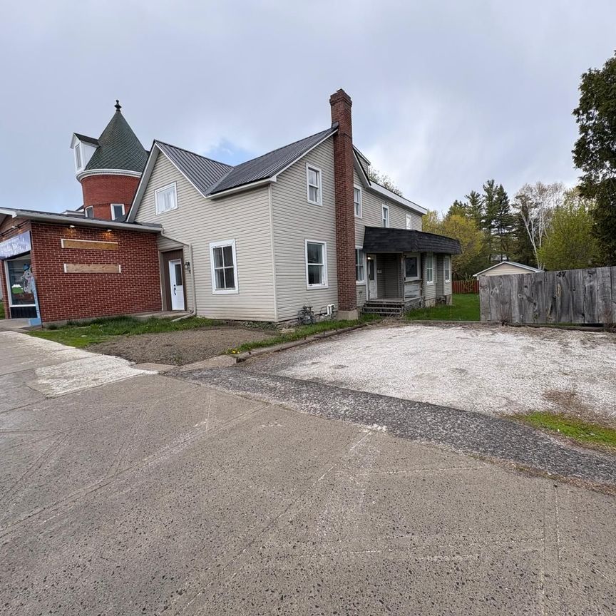 For Lease - 47 Madawaska Street, Arnprior, Ontario - Photo 1