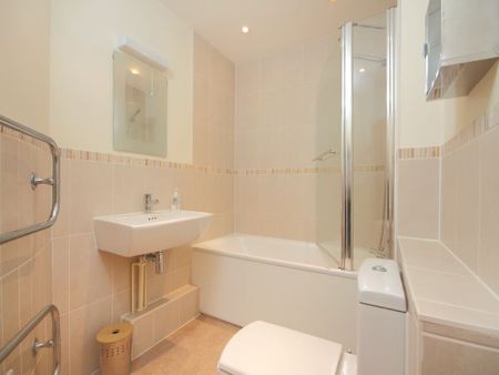 1 Bedroom Flat / Apartment - Christchurch Road, Winchester - Photo 5