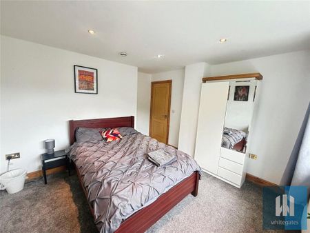 8 bedroom semi-detached house to rent - Photo 2