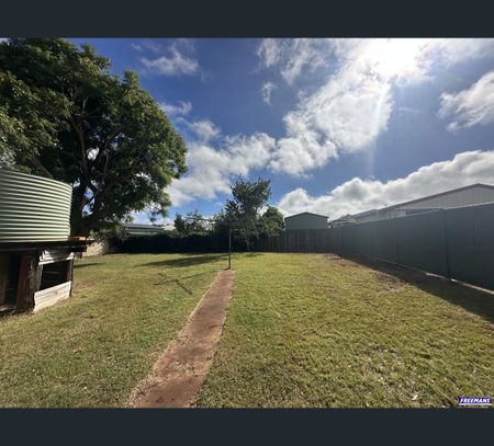 10 Kefford Street, Kingaroy, Qld 4610 - Photo 4